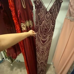 beautiful dress sparky never worn but took price tag off so could return